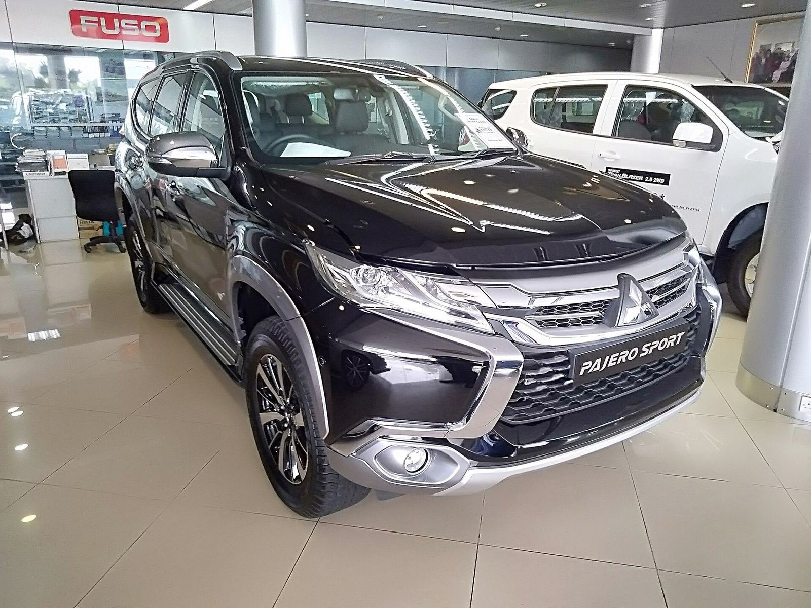 Mitsubishi Pajero Sport, private car with driver in Bali